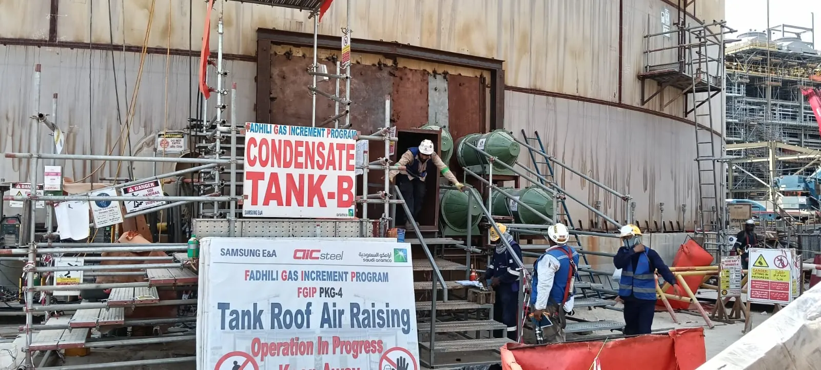 Condensate Tank B roof air raising at the Fadhili Gas Increment Project, Saudi Arabia